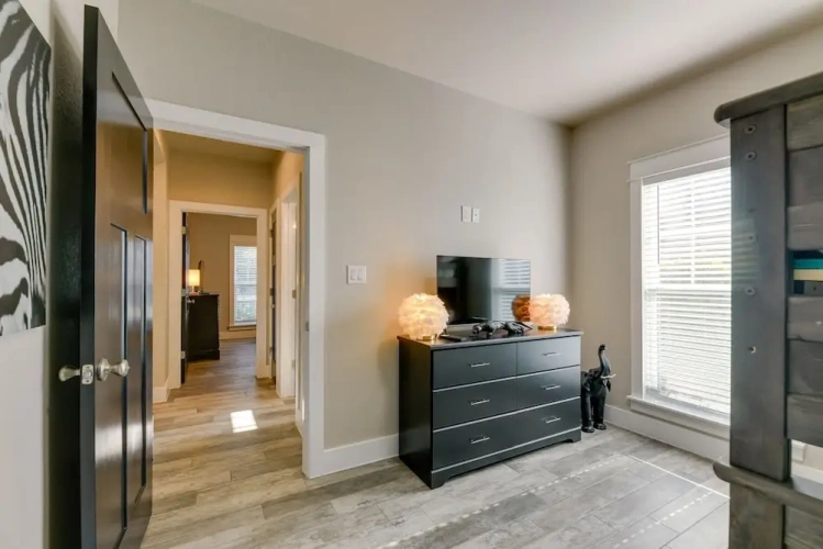 3 Bedrooms Cottage