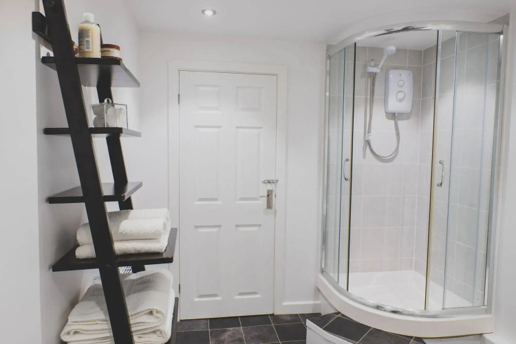 Discovery Suite - Simple2let Serviced Apartments