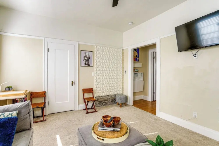 Pet-friendly Condo < 2 Mi to Alameda Beach!