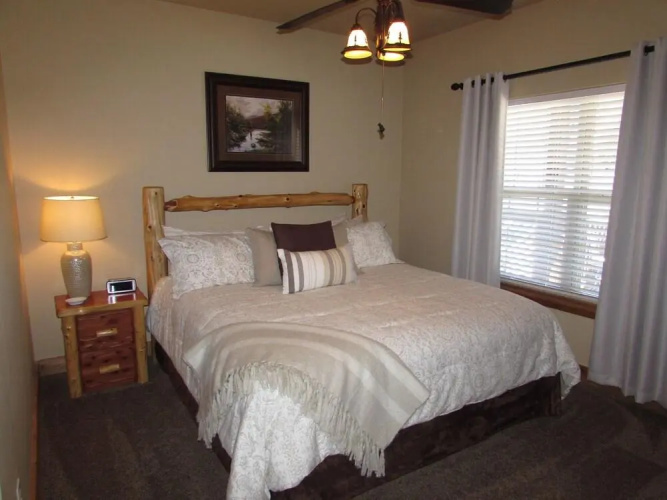 Lodge Style Condo B-8 with Dock Access by RedAwning