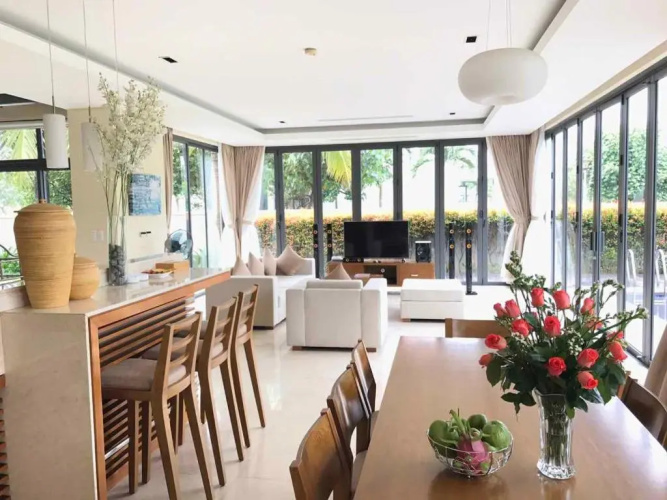 4 Bedroooms Villas