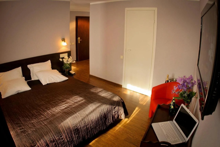 Primo Hotel