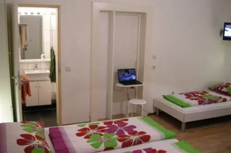 Rentyourroom