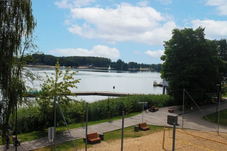 1 Bedroom Apartment with lake view