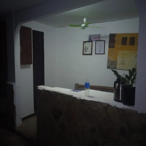 Max Travellers Inn