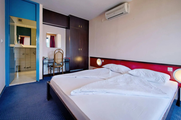 Hotel Issa