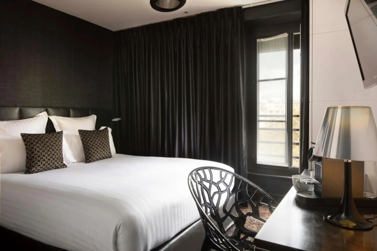 First Hotel Paris Tour Eiffel