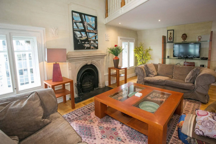 O'Connell Bridge Apartments
