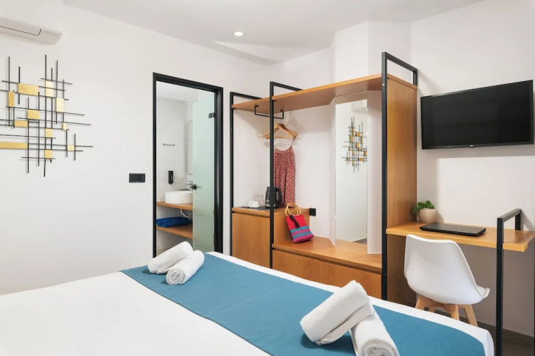 Diamond Star Hotel