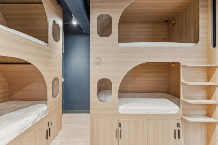 Meco Hotel - Hostel