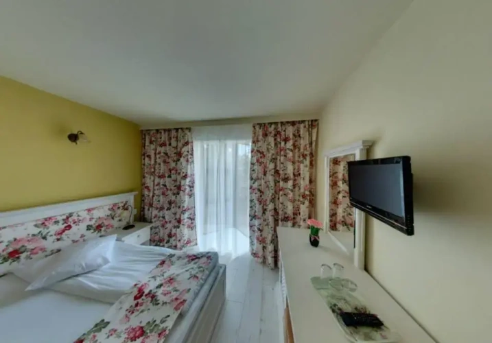 Standard Double room with view