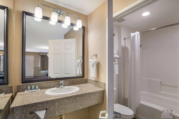 Best Western Corona Hotel & Suites photo 11