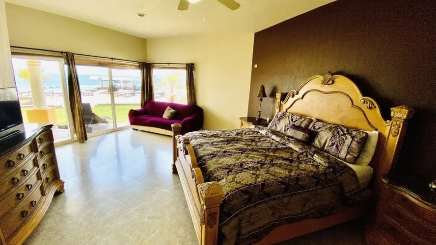 Villa 6 - 4 Br Villa