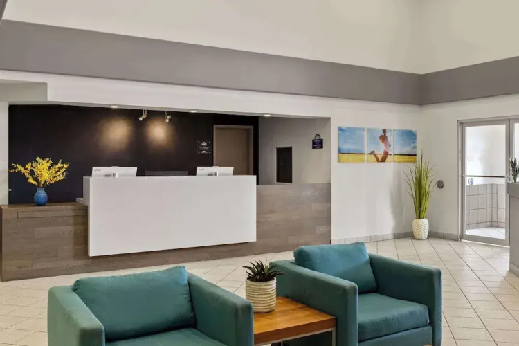 Days Inn - Steinbach