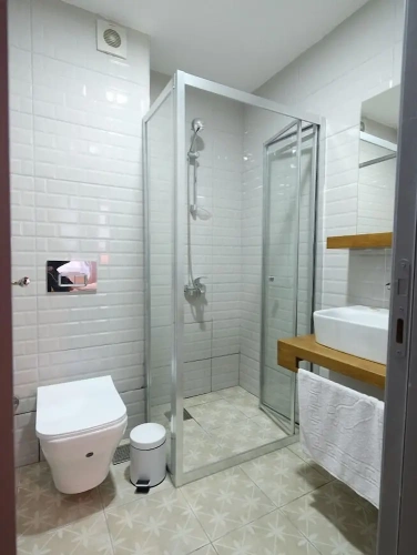 Economy Double Basement room