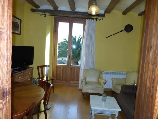 3 Bedrooms Cottage