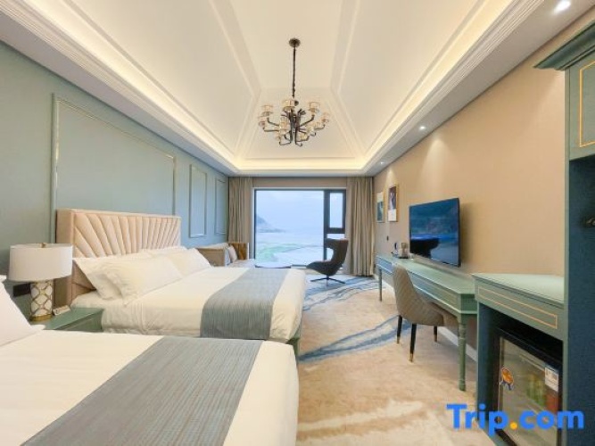 Luxury Family room with sea view