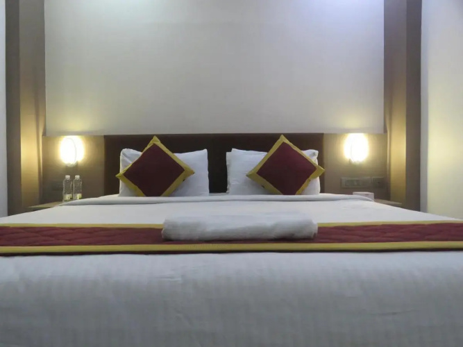 OYO 7077 Reegate Inn