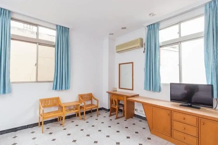 Deluxe Quadruple room