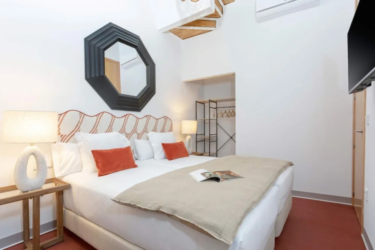 Cozy 3BD Duplex With Private Pool in Seville Center Gran Poder III