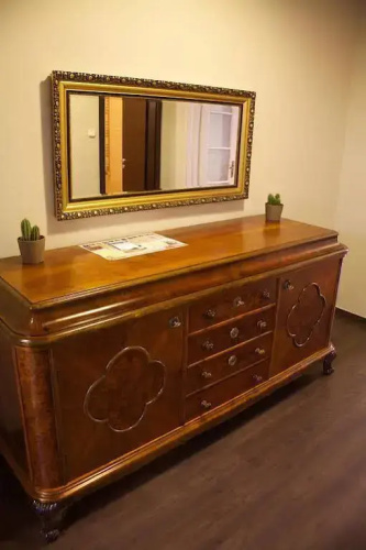Five Season's Apartment