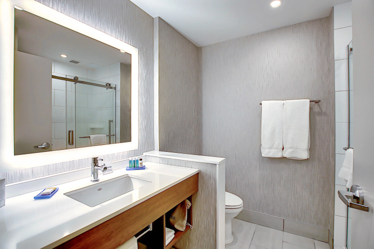 Holiday Inn Express & Suites Calgary Airport Trail NE photo 11