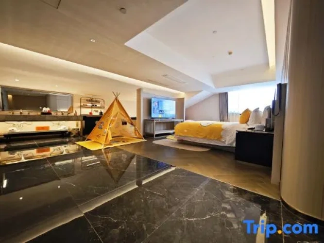 Grand Double Suite with city view