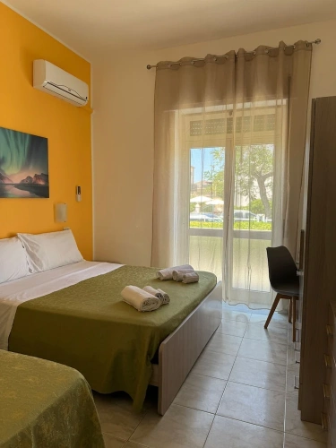 Standard Triple room with balcony