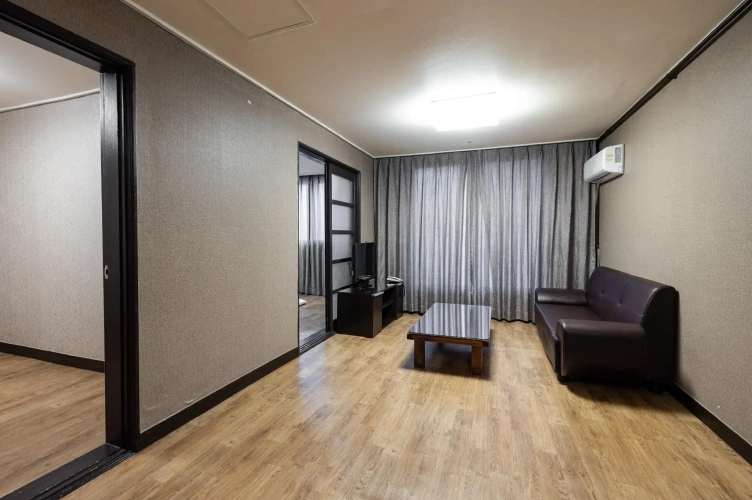 Premier room