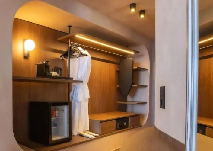 Deluxe Club room with balcony