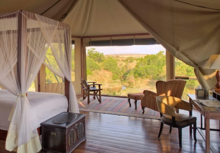 Tent with balcony and with park view