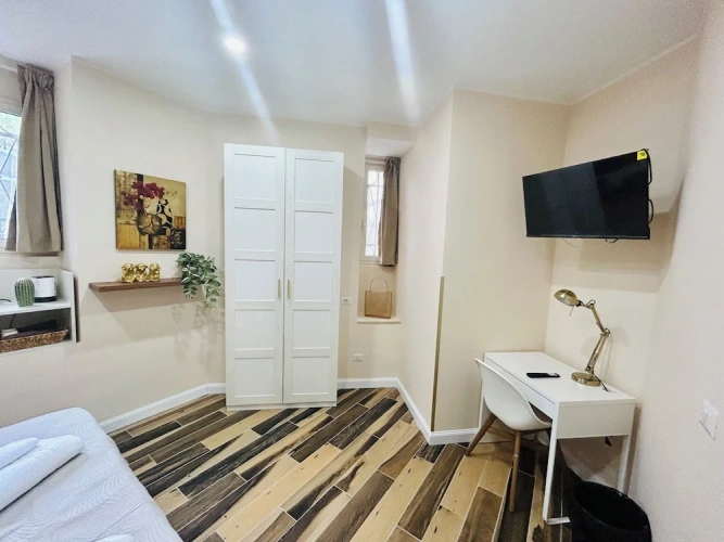Comfort room