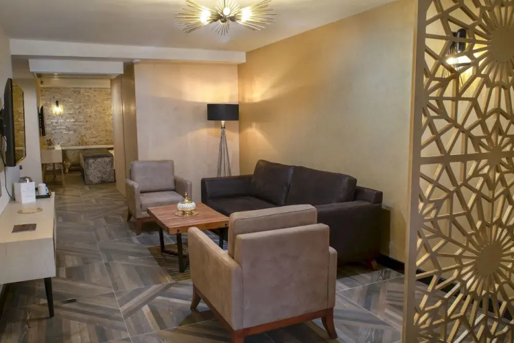 Enki Royal Cesme Hotel