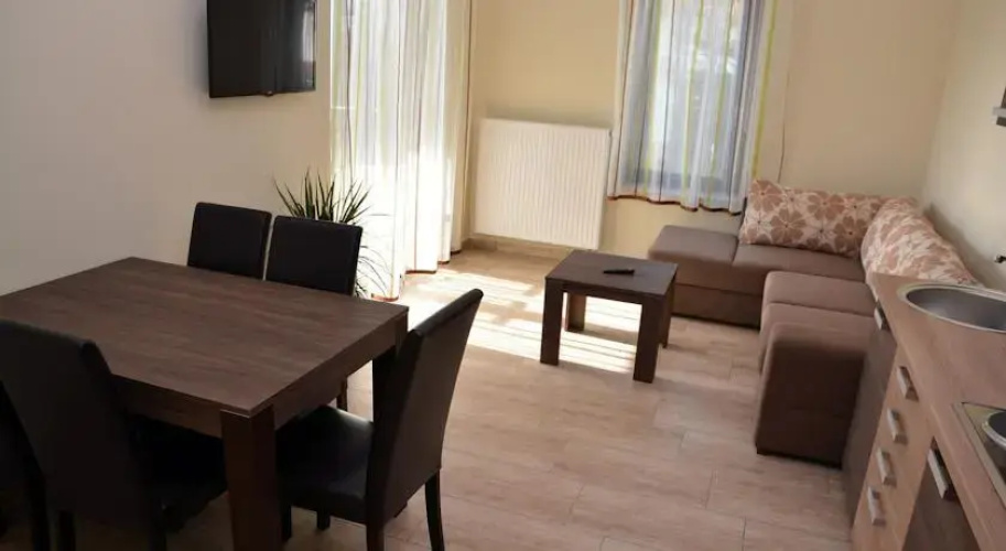 Mirzsó Apartmanház