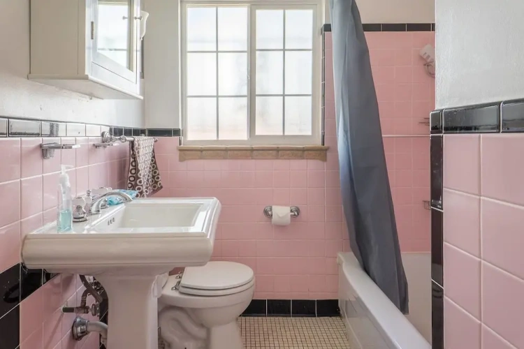 3 Bedrooms Cottage