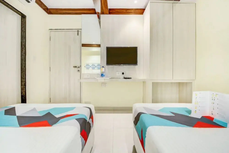 Fabhotel Saim Pride