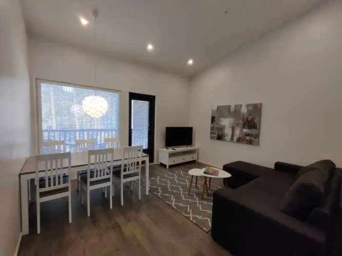 2 Bedrooms Apartment