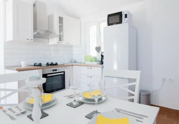 2 Bedrooms Villa