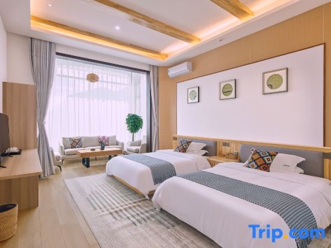 Standard Twin Family room