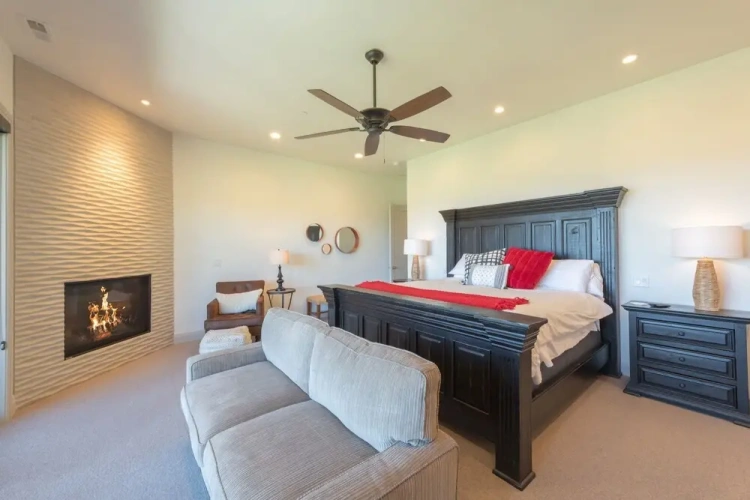4 Bedrooms Standard room with balcony