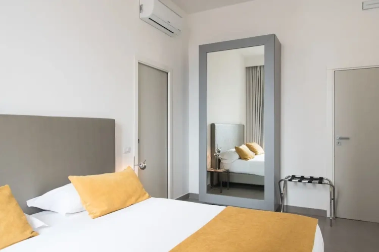 Deluxe Double room with balcony and with sea view