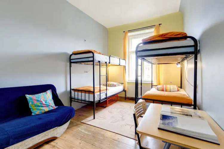 Funky Backpackers Hostel & Apartments