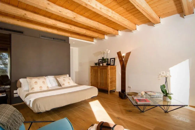 CasaVostra - Ambience Suites