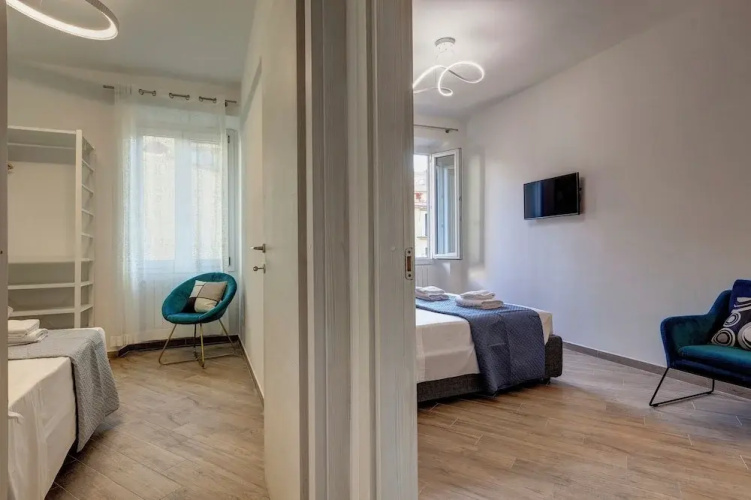 Barnaba Apartment by Mamo Florence