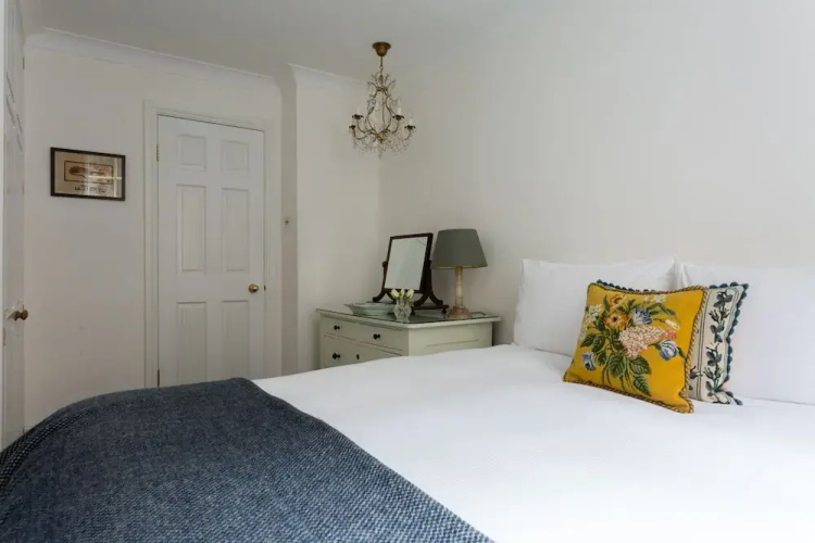 Stylish Flat Close To Victoria Station