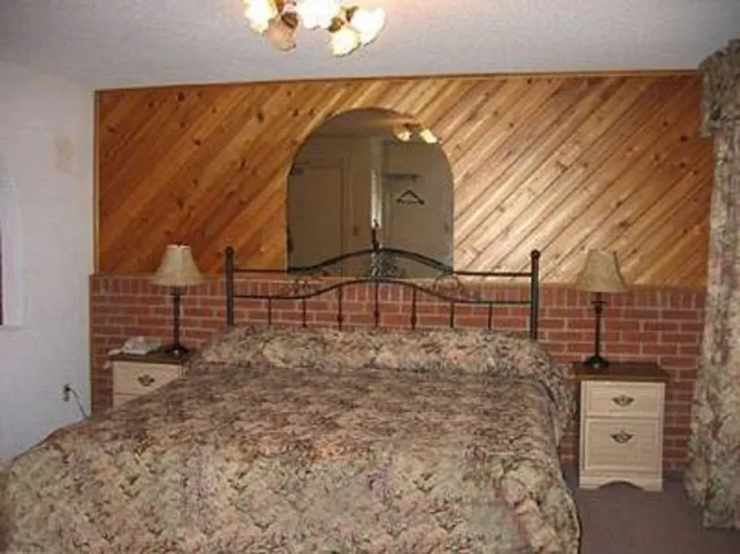 Motel 400