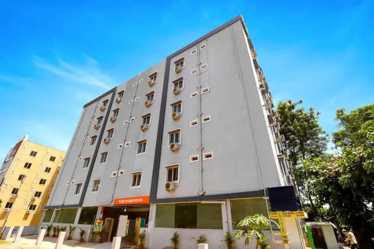 Fabhotel Broholic Suites I - Hyderabad