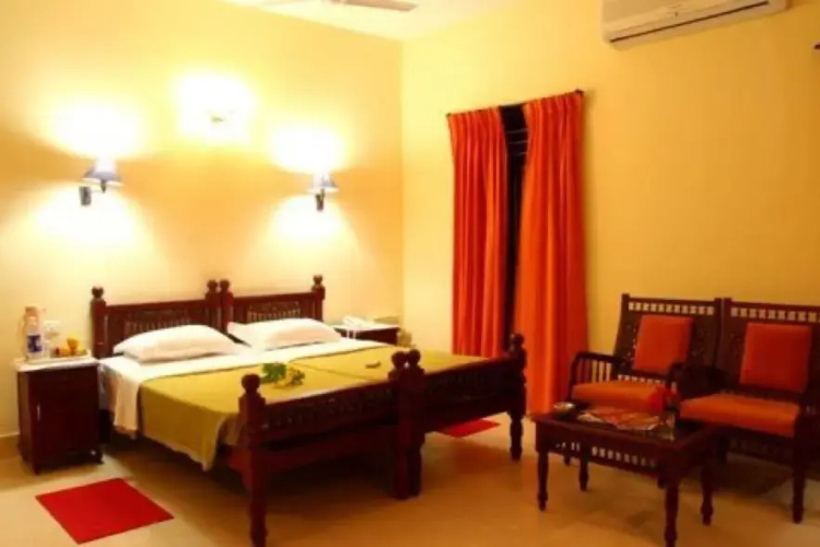 Hotel Alps Residency