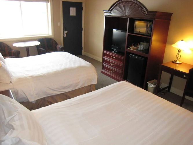 Revelstoke Lodge