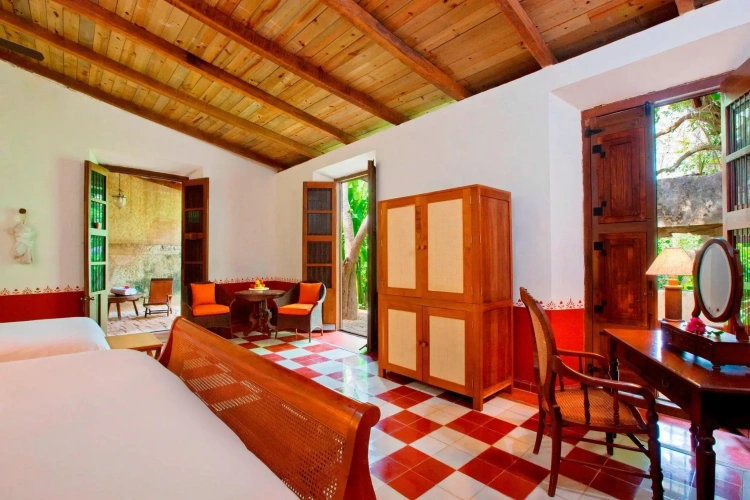 Quadruple Suite